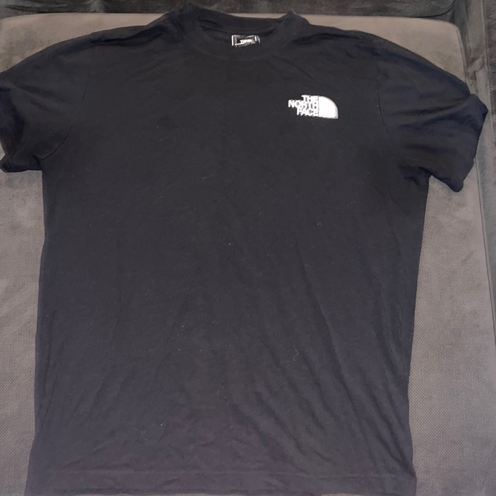 Size Xl mens north face shirt
